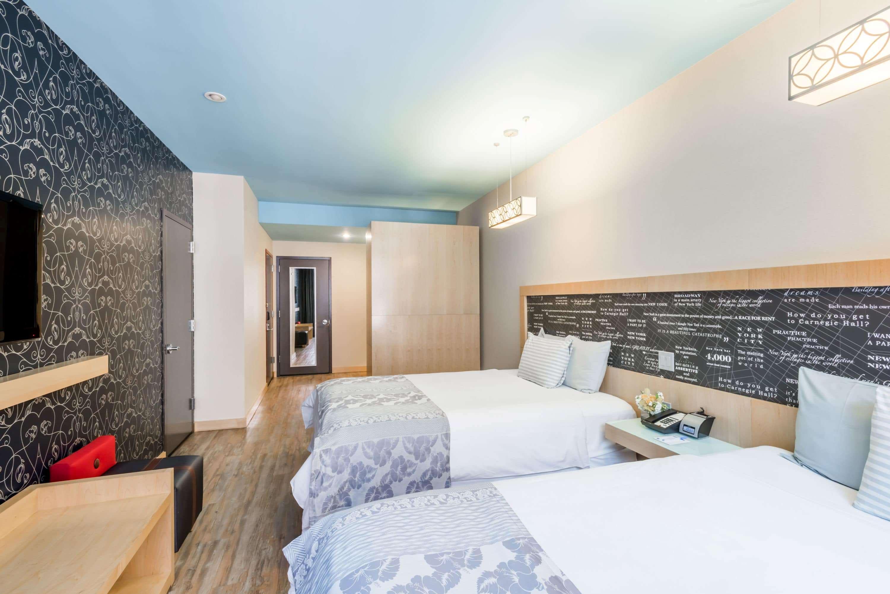 Tryp By Wyndham New York City Times Square - Midtown Exterior photo