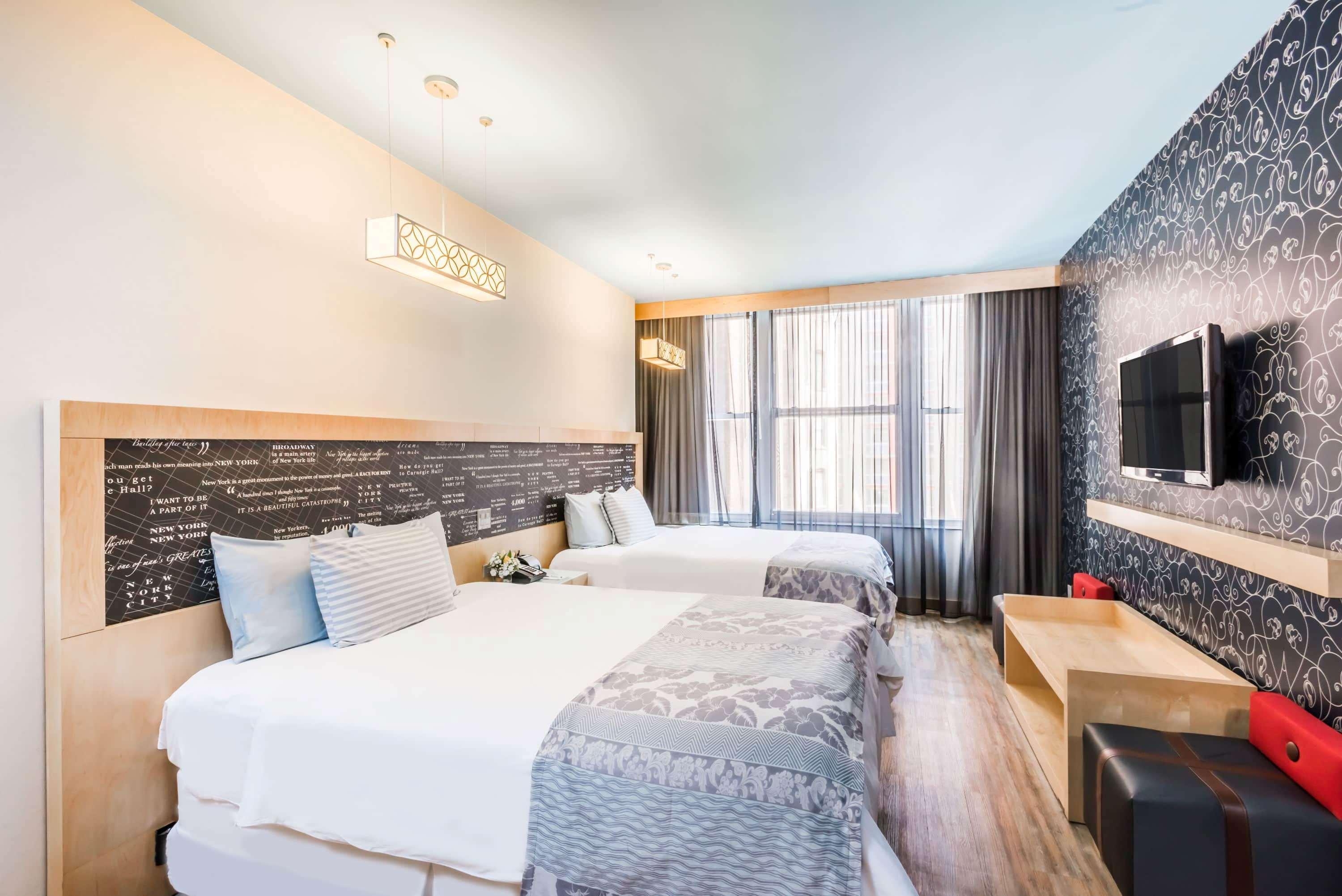 Tryp By Wyndham New York City Times Square - Midtown Exterior photo