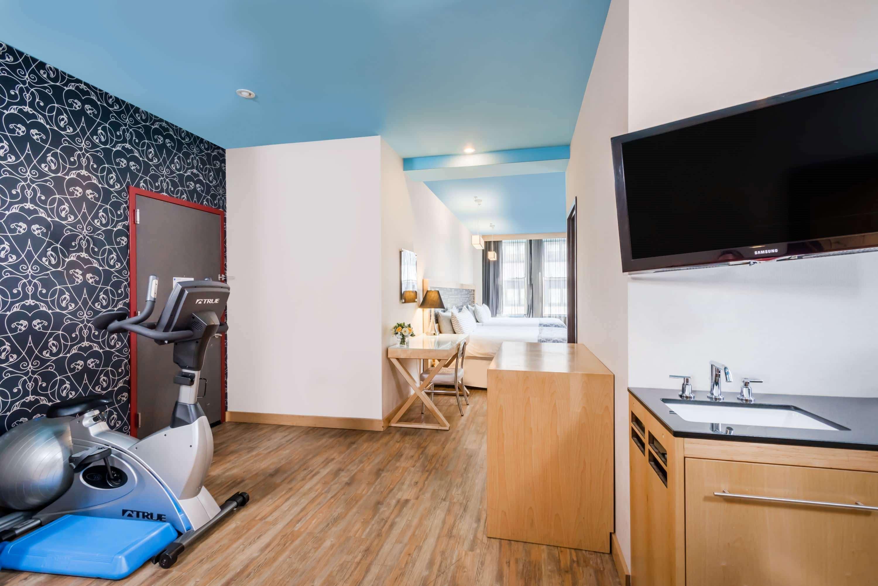 Tryp By Wyndham New York City Times Square - Midtown Exterior photo