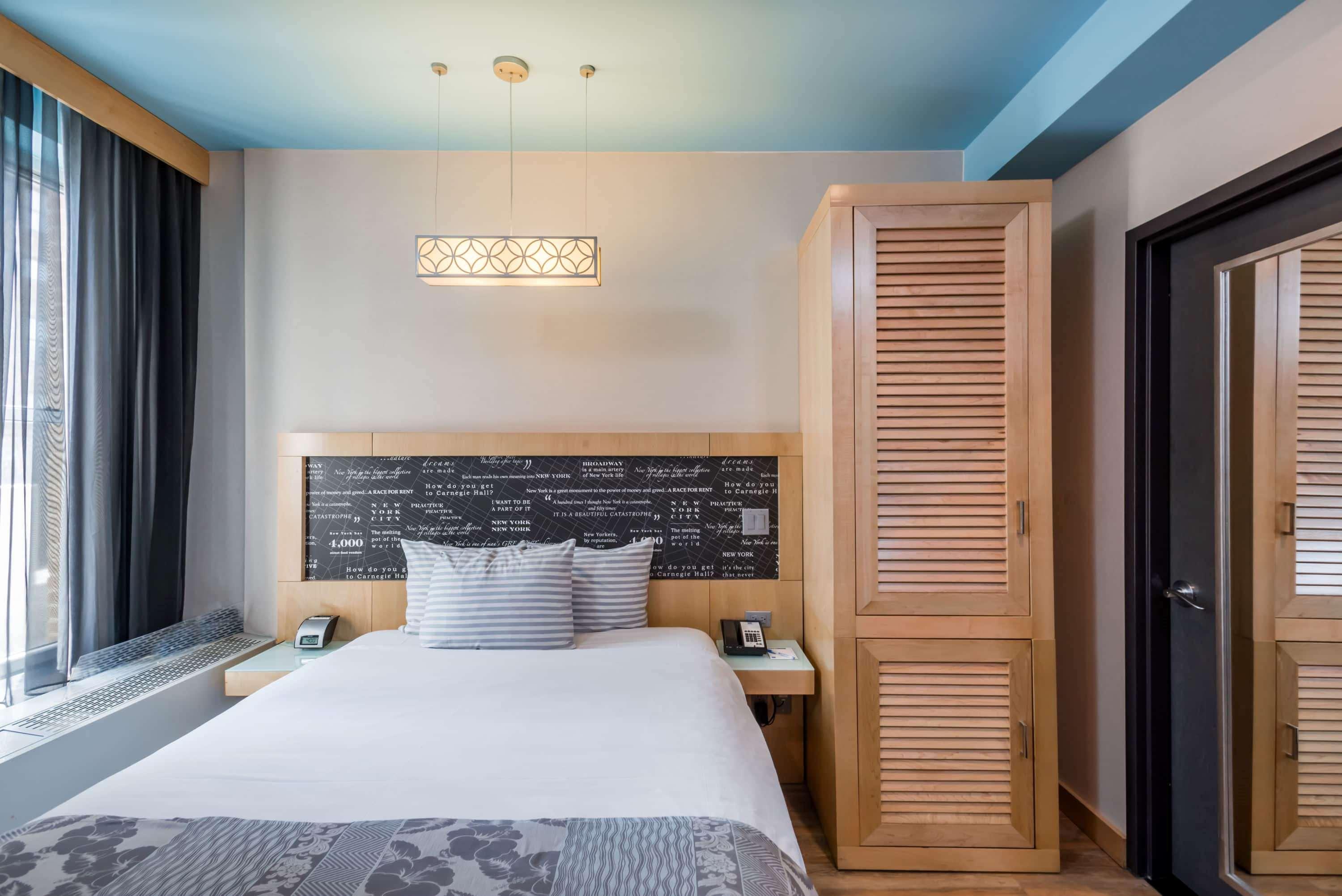 Tryp By Wyndham New York City Times Square - Midtown Exterior photo