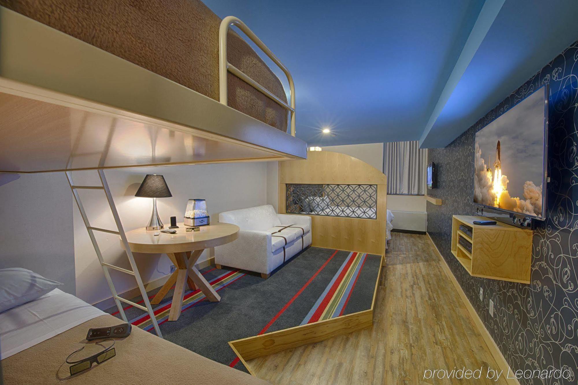 Tryp By Wyndham New York City Times Square - Midtown Exterior photo