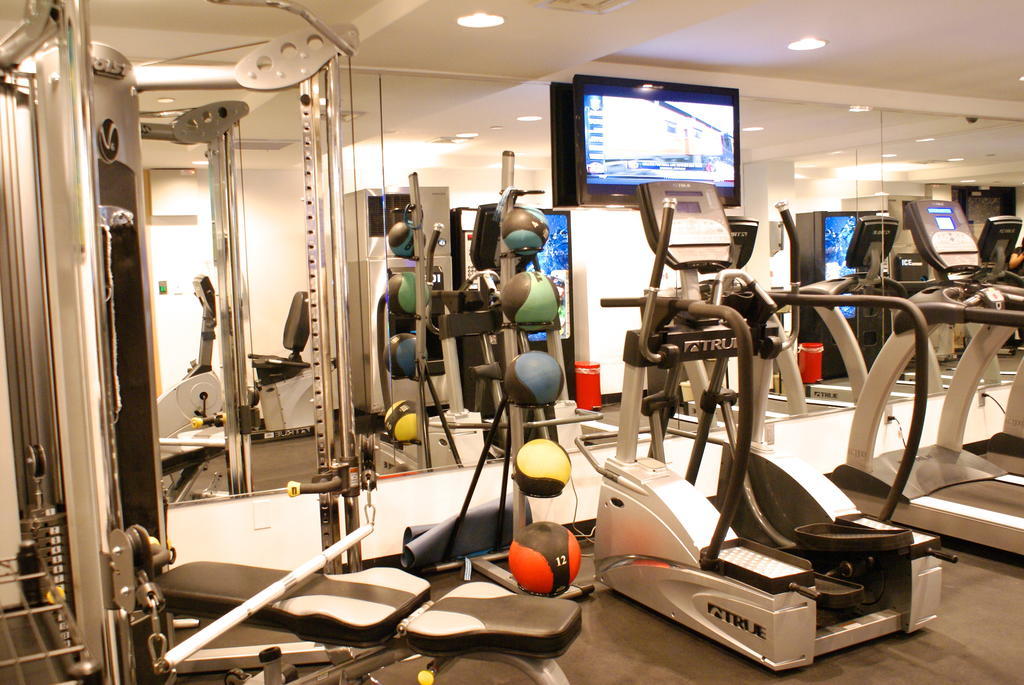 Tryp By Wyndham New York City Times Square - Midtown Exterior photo