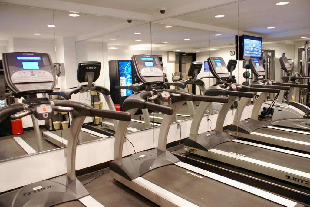 Tryp By Wyndham New York City Times Square - Midtown Exterior photo