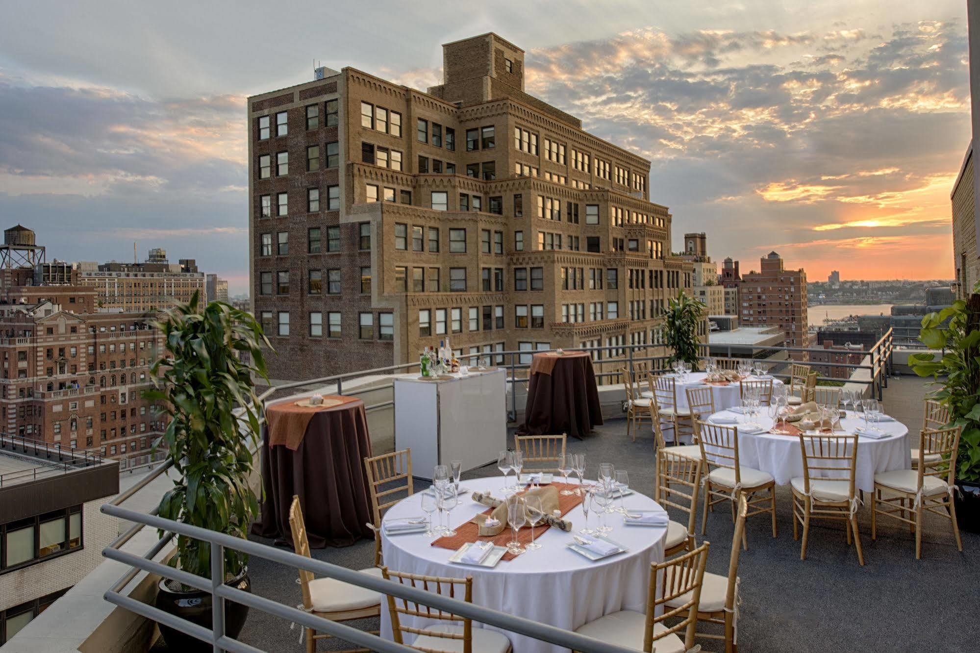Tryp By Wyndham New York City Times Square - Midtown Exterior photo